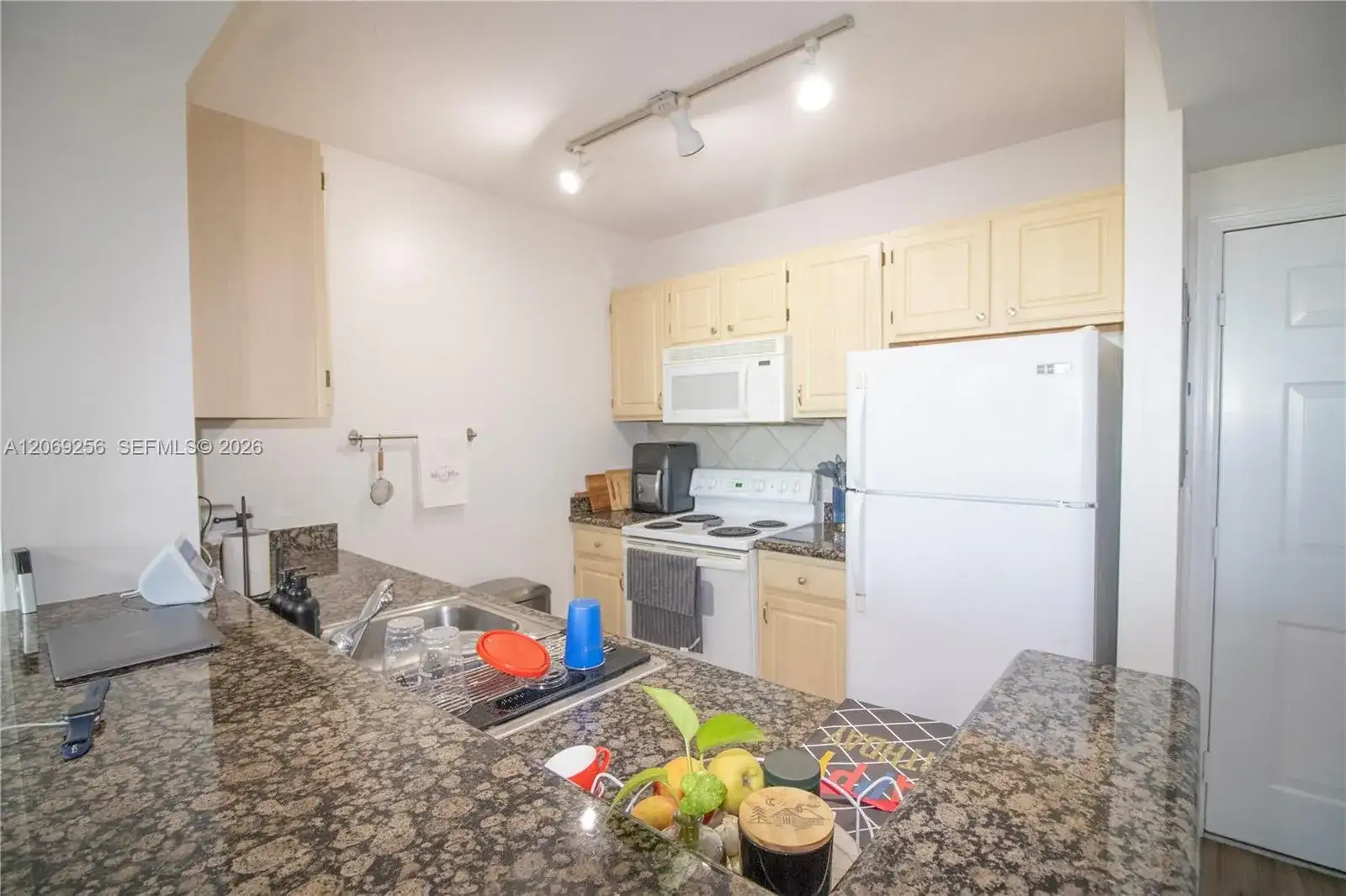 2665 SW 37th Ave # 911, Miami FL 33133 photo 4