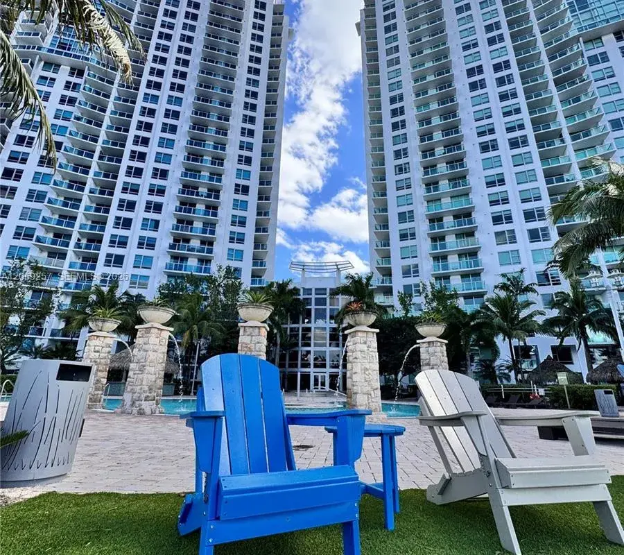 2681 N Flamingo Rd # 2705S, Sunrise FL 33323