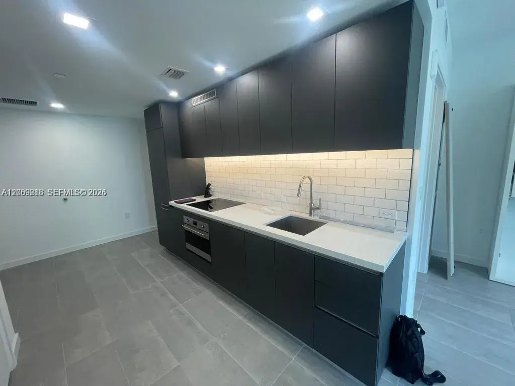 1 bath Residential for sale at 227 NE 2nd St # 1613, Miami FL 33132