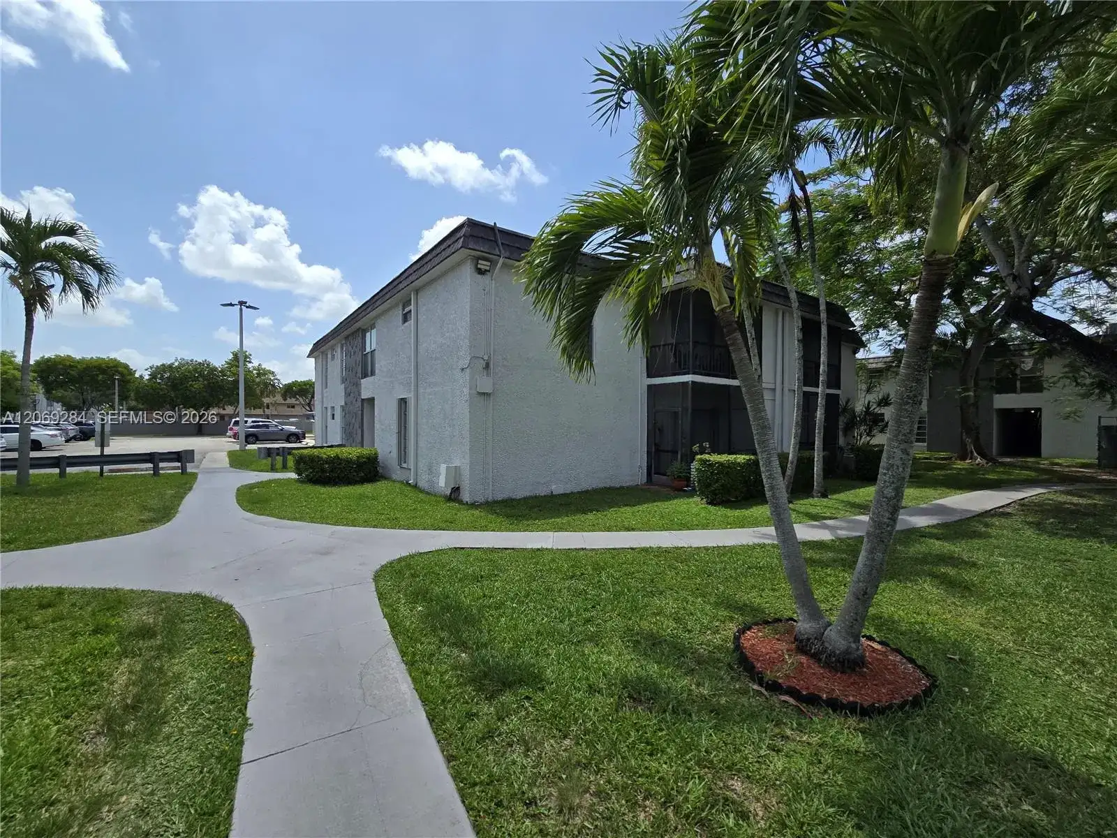 10375 N Kendall Dr # J7, Miami FL 33176 photo 2