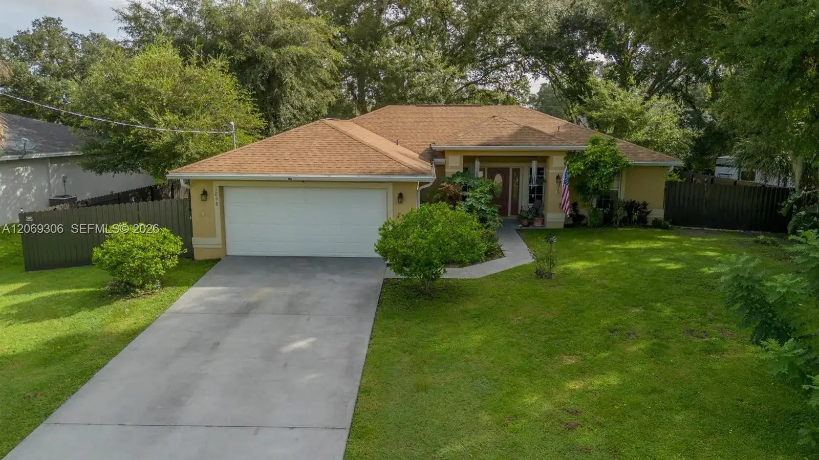 1098 Mission LN, Other City - In The State Of Florida FL 33935