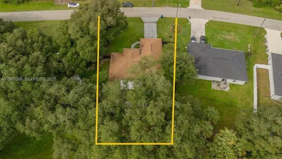 1098 Mission LN, Other City - In The State Of Florida FL 33935 photo 5