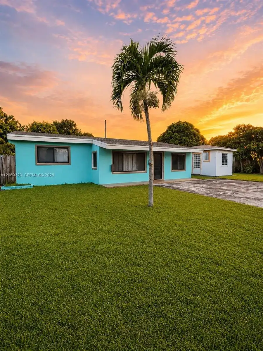 2906 Island Dr, Miramar FL 33023 photo 2