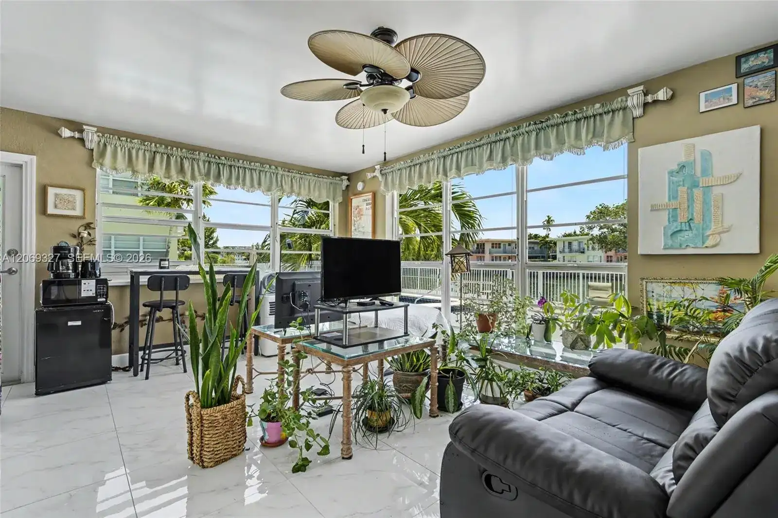 350 S Shore Dr # 15, Miami Beach FL 33141 photo 2