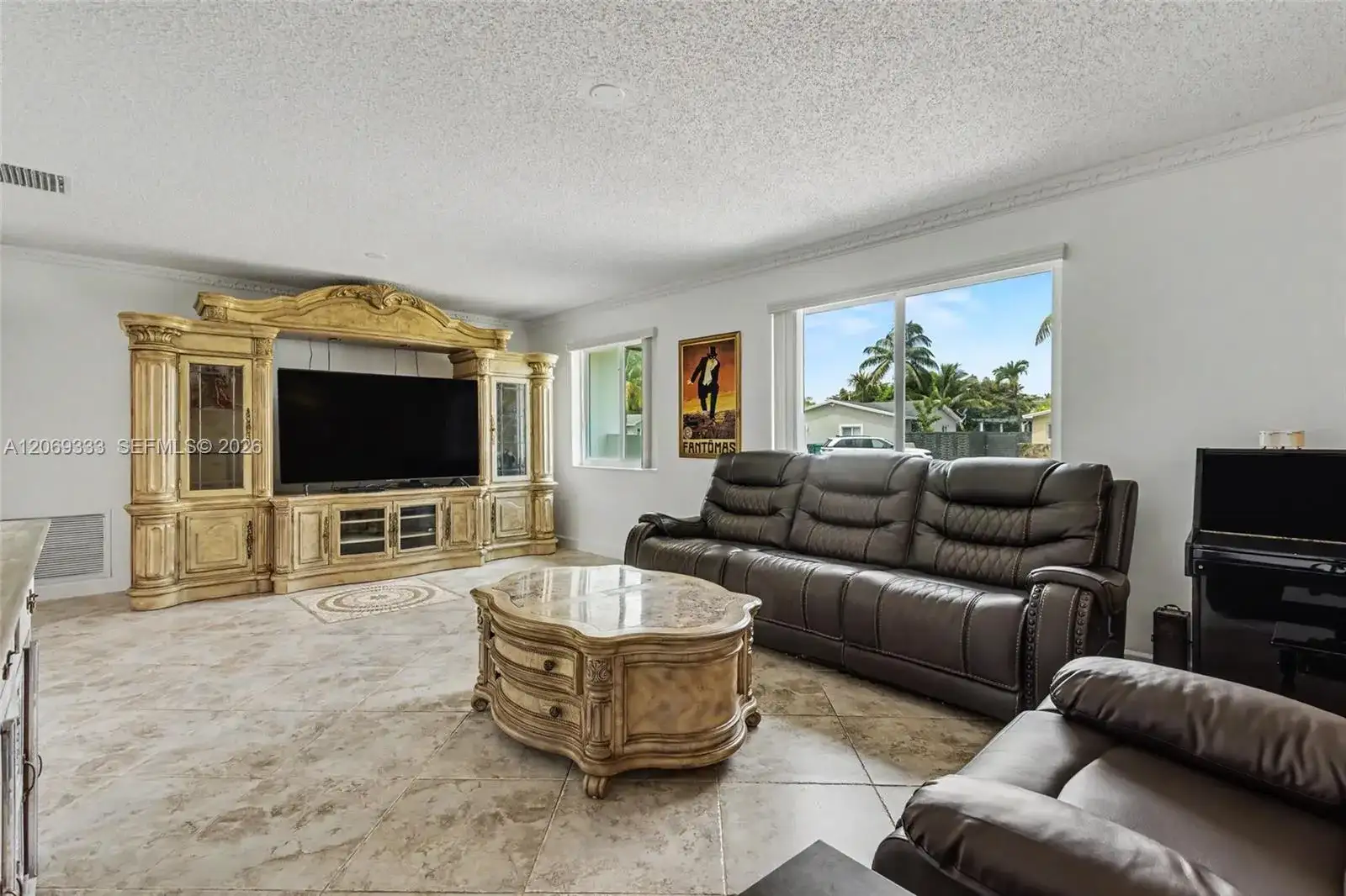 8460 SW 201st St, Cutler Bay FL 33189 photo 2