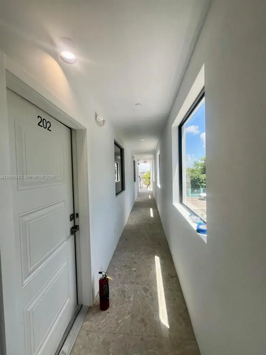 1860 NW 19th St # 202, Miami FL 33125 photo 3