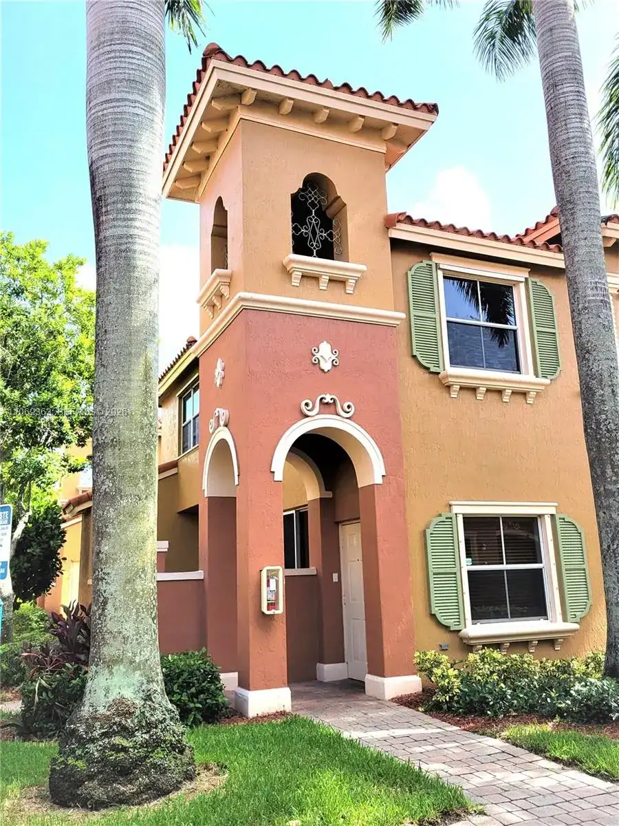 10645 SW 8th St # 2406, Pembroke Pines FL 33025