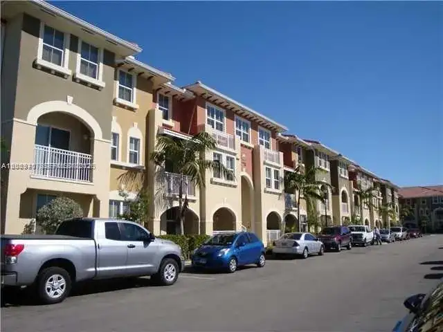 10855 NW 88th Ter # 103, Doral FL 33178 photo 2
