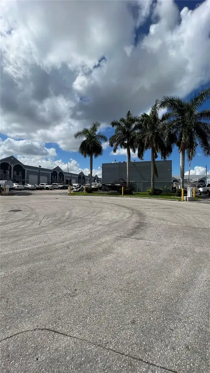 10680 NW 123rd Street Rd # 106, Medley FL 33178 photo 5