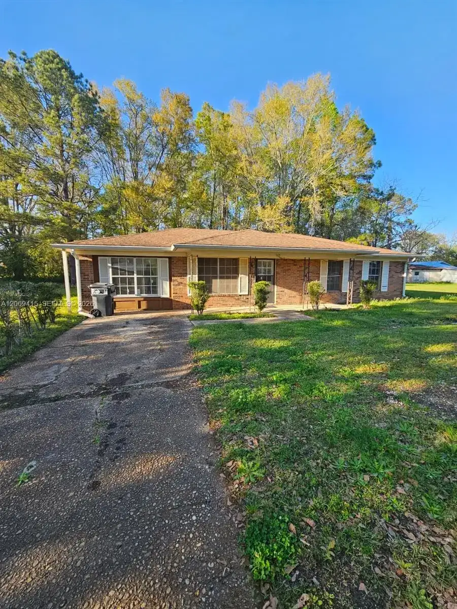 503 Martin Luther King Junior Ave, Other City - In The State Of Florida FL 32425 photo 2