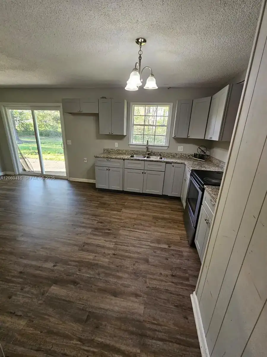 503 Martin Luther King Junior Ave, Other City - In The State Of Florida FL 32425 photo 5