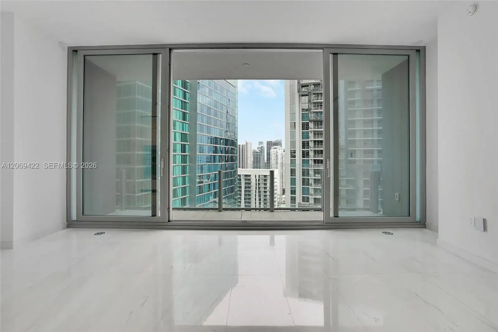 300 Biscayne Boulevard Way # 3108, Miami FL 33131 photo 3