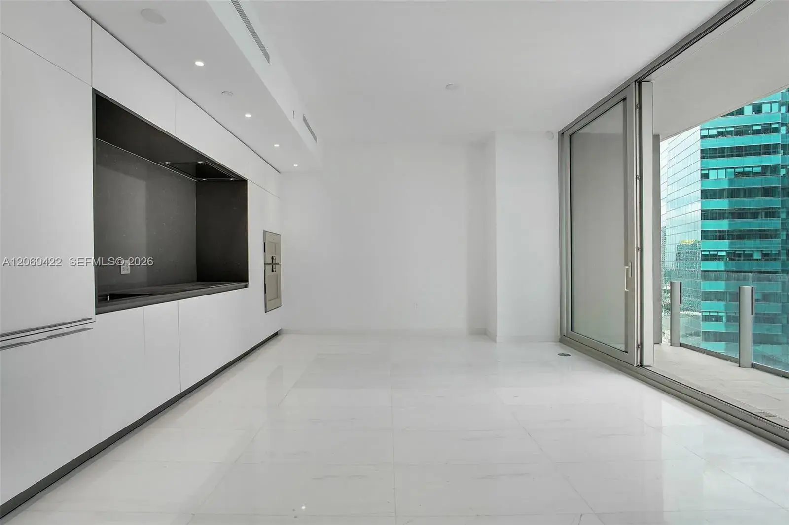 300 Biscayne Boulevard Way # 3108, Miami FL 33131