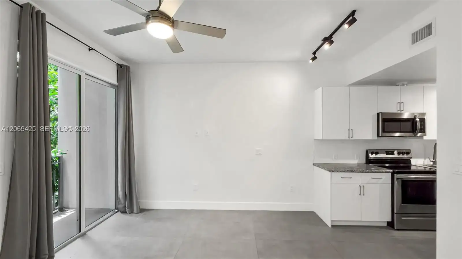 1536 NW 15th Ave # 303, Miami FL 33125 photo 2