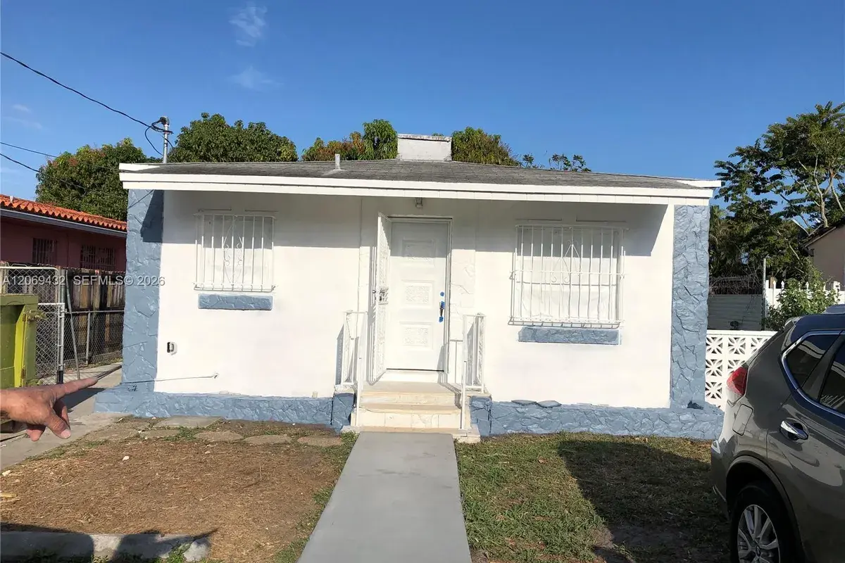 2053 SW 60th Ave, Miami FL 33155