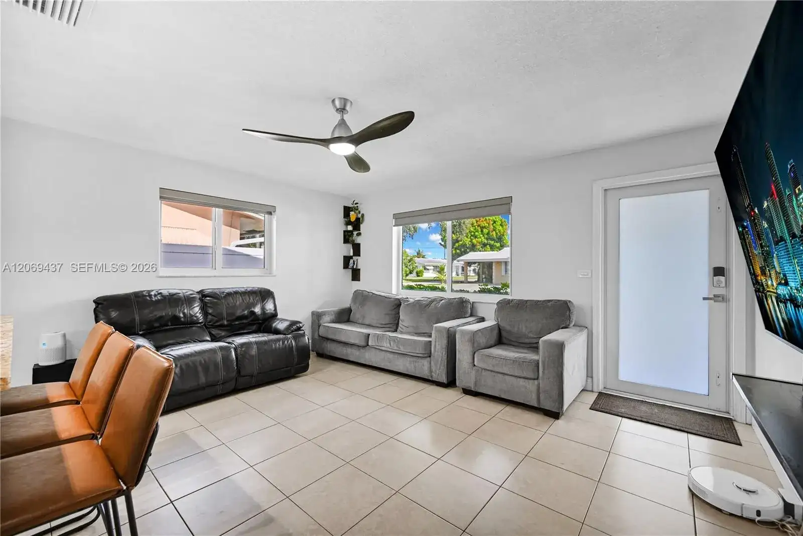 2710 NW 54th St, Tamarac FL 33309 photo 4