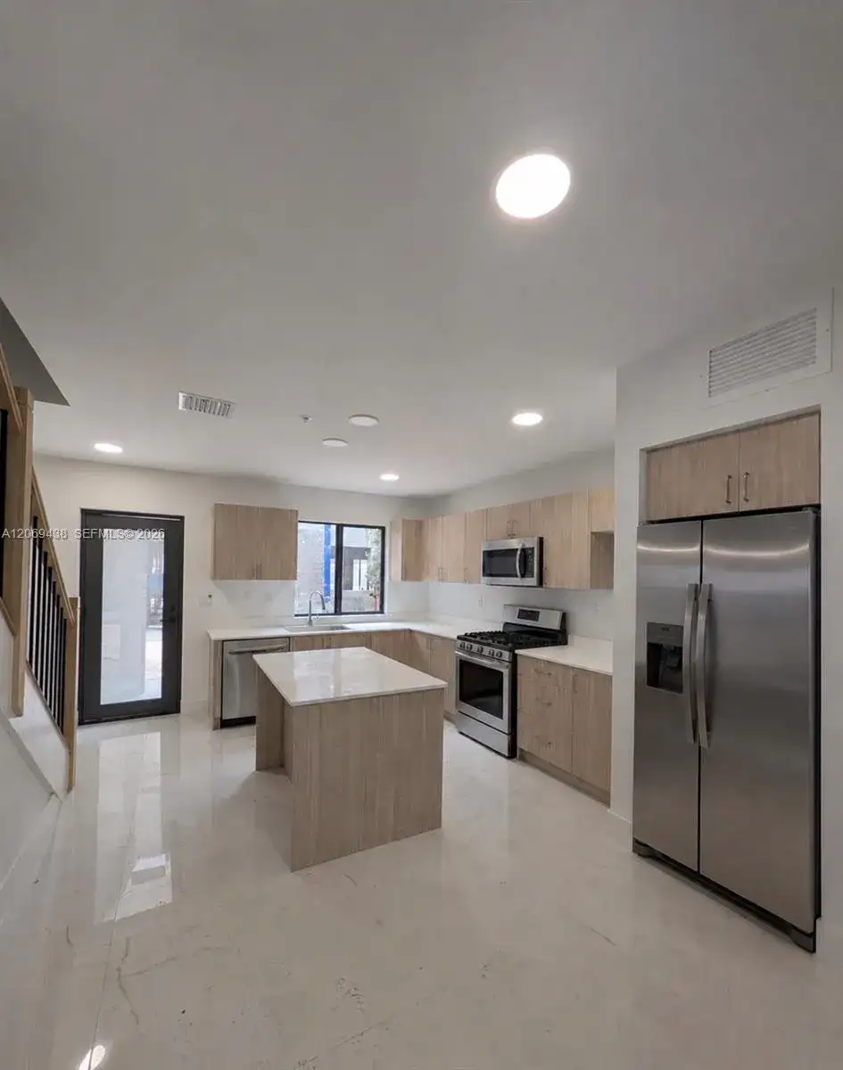 7450 W 4th Ave # 108, Hialeah FL 33014 photo 5