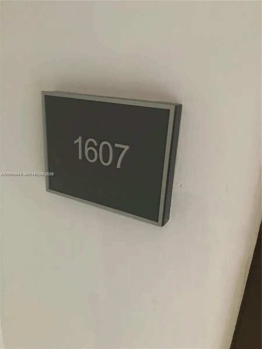 1830 S Ocean Dr # 1607, Hallandale Beach FL 33009