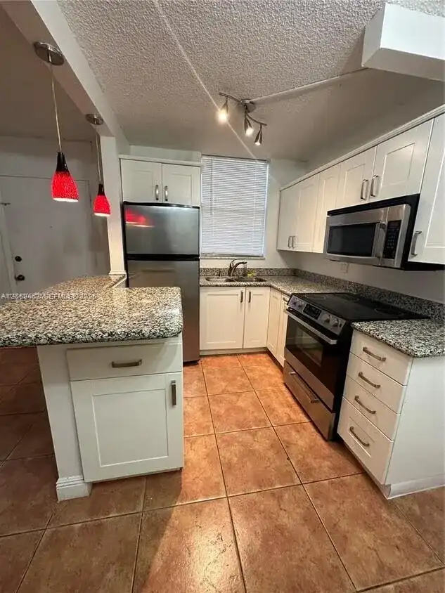 1801 S Treasure Dr # 112, North Bay Village FL 33141