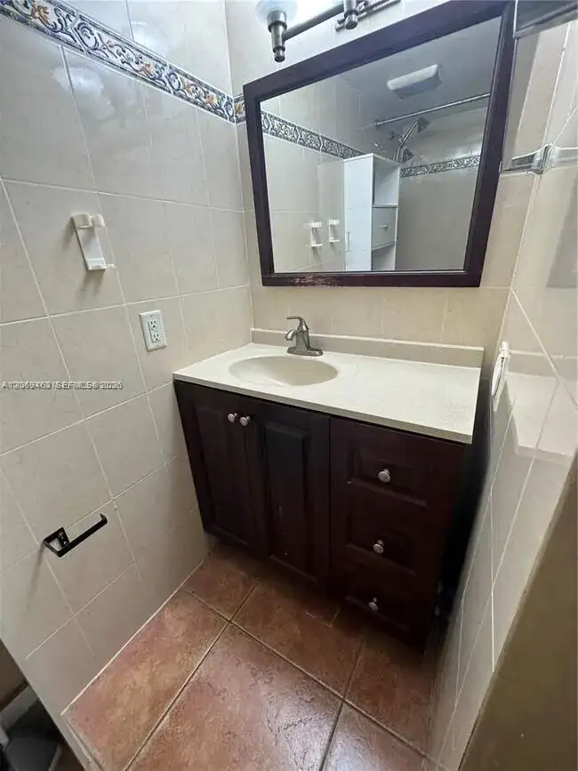 1801 S Treasure Dr # 112, North Bay Village FL 33141 photo 2