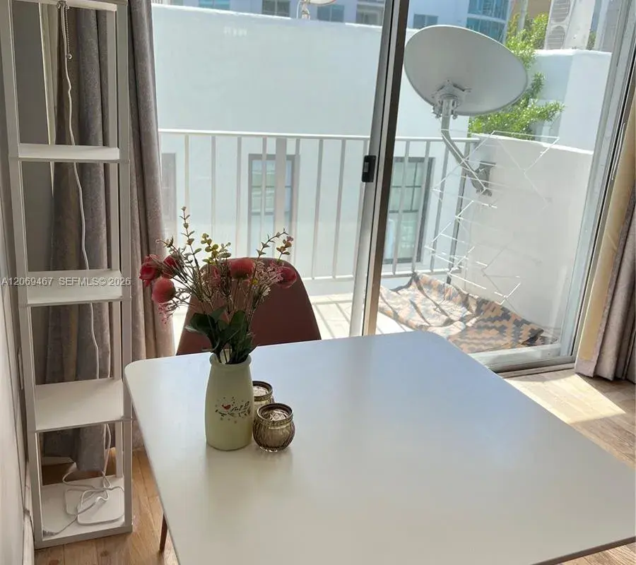 221 Meridian Ave # 305, Miami Beach FL 33139