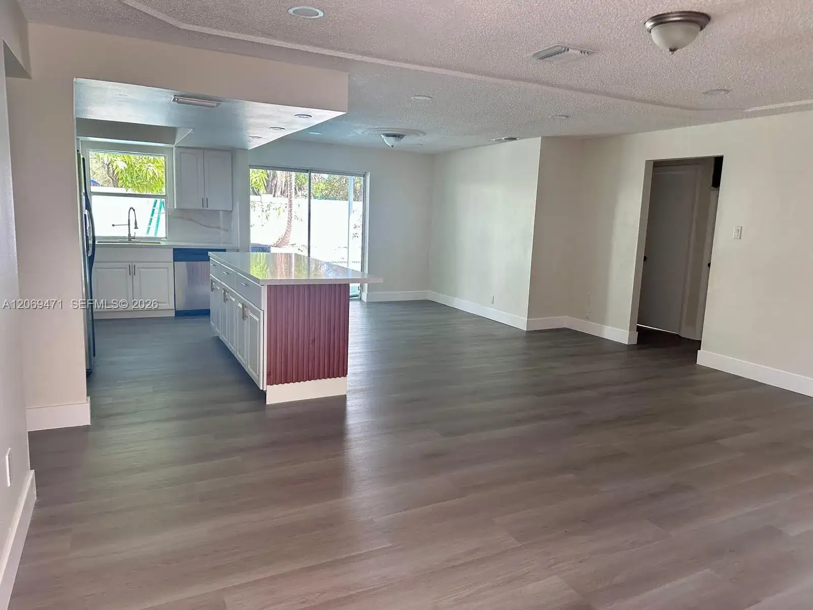 6777 NW 4th St # 0, Margate FL 33063 photo 2