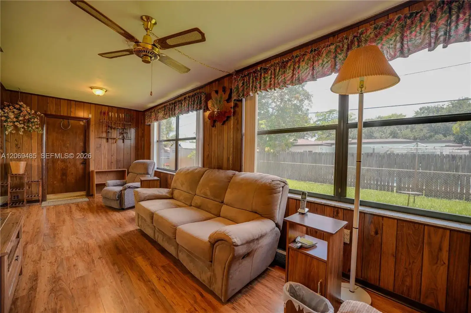 7516 Taft St, Hollywood FL 33024 photo 2