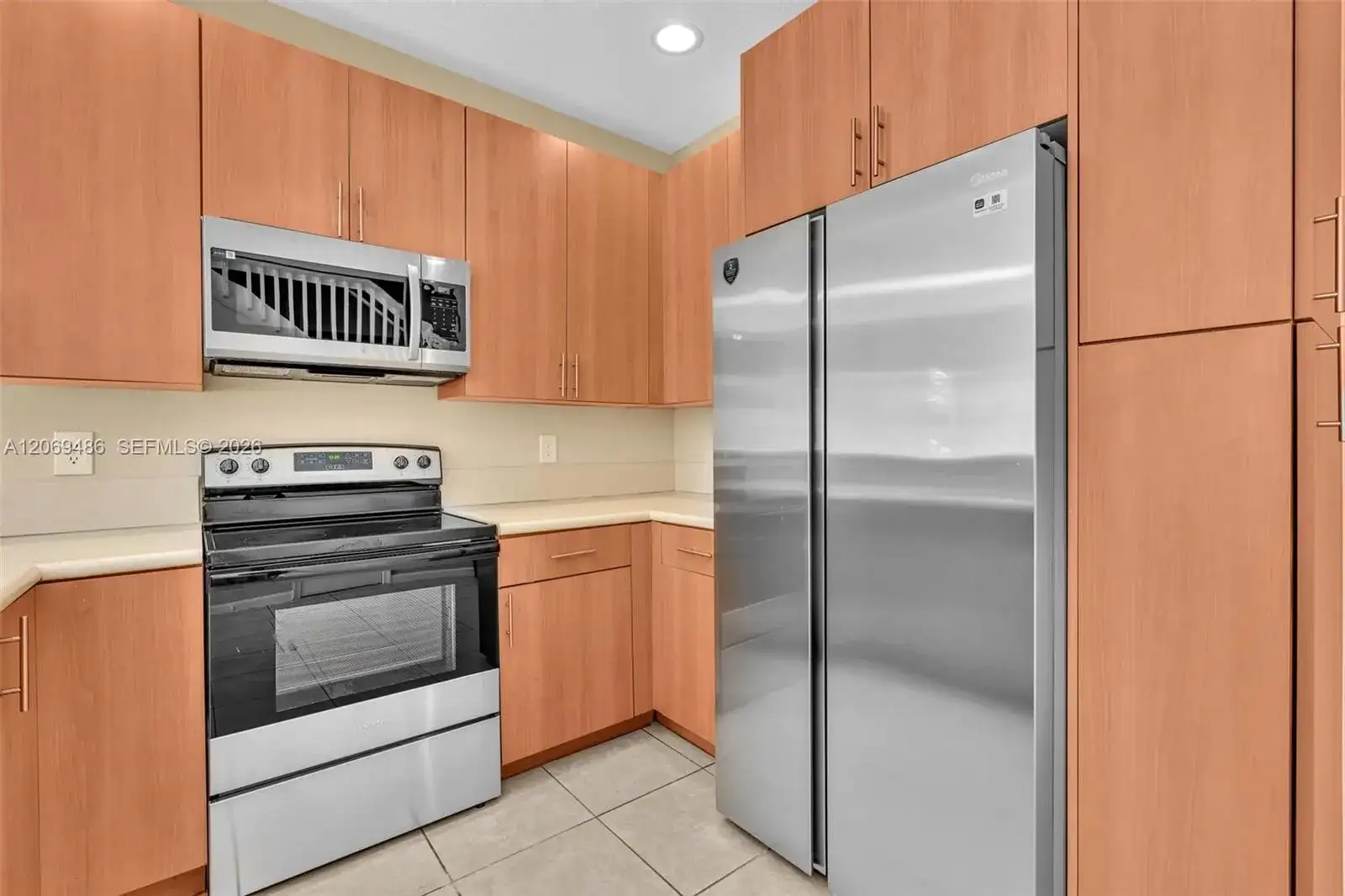 3102 NW 24th Way, Oakland Park FL 33309 photo 3