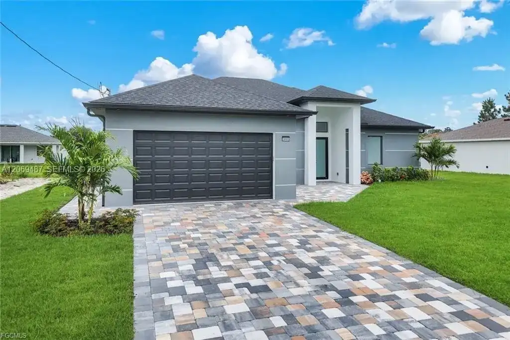 3005 S Ida Ave, Lehigh Acres FL 33971 photo 3