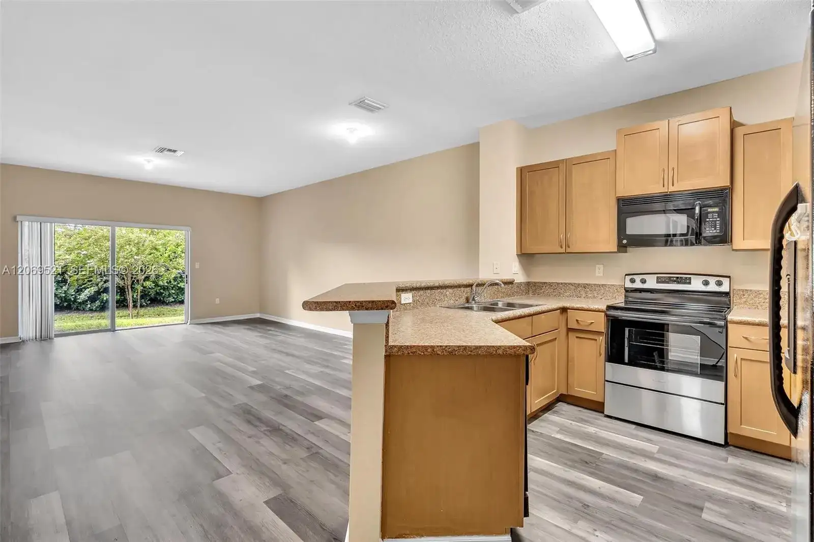 3530 NW 29th Ct, Lauderdale Lakes FL 33311 photo 3