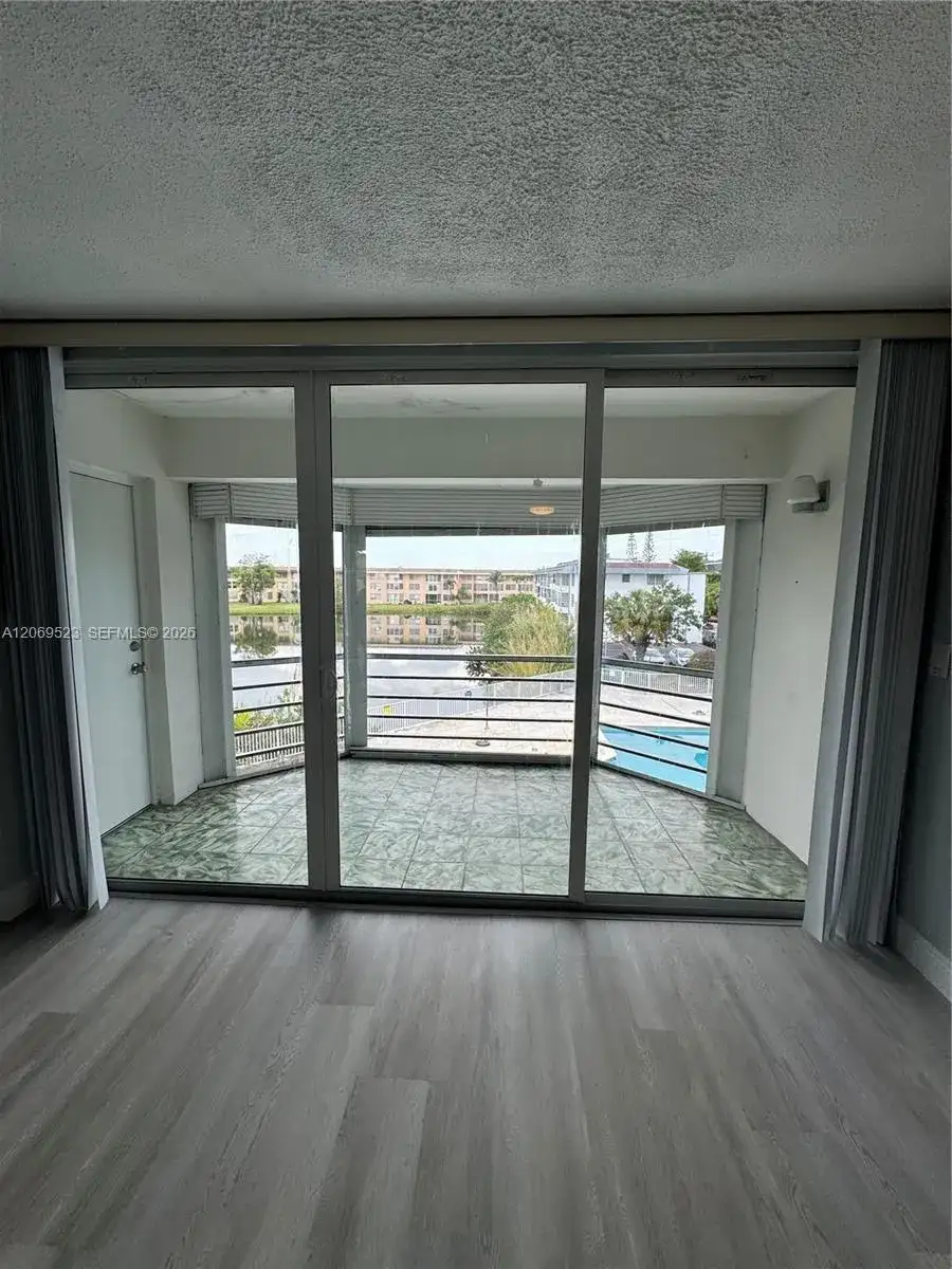 1398 NE 191st St # C305, Miami FL 33179 photo 5