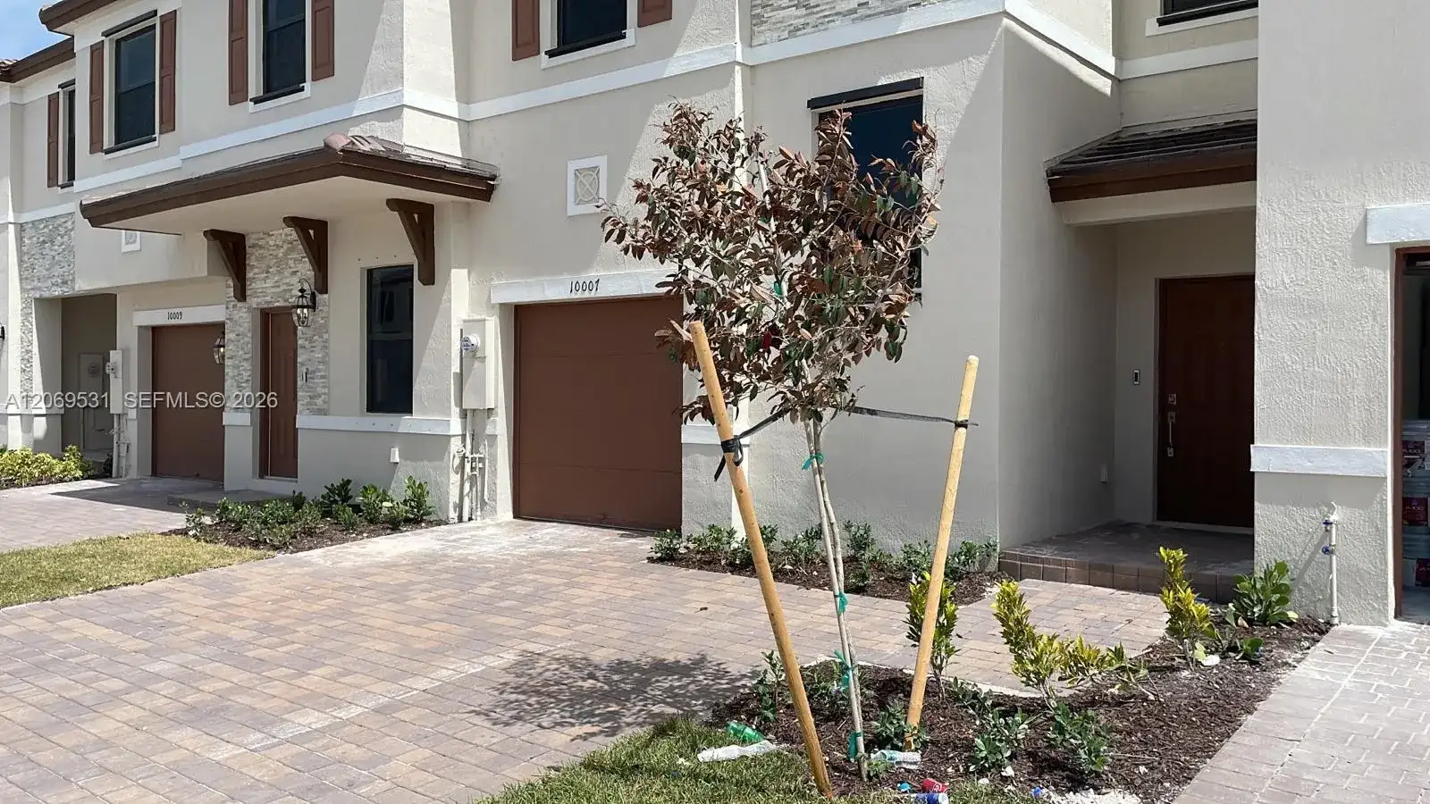 10007 SW 231 Ln, Miami FL 33190 photo 2