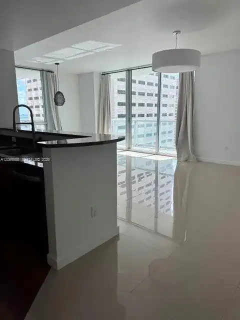 300 S Biscayne Blvd # 2416, Miami FL 33131 photo 3