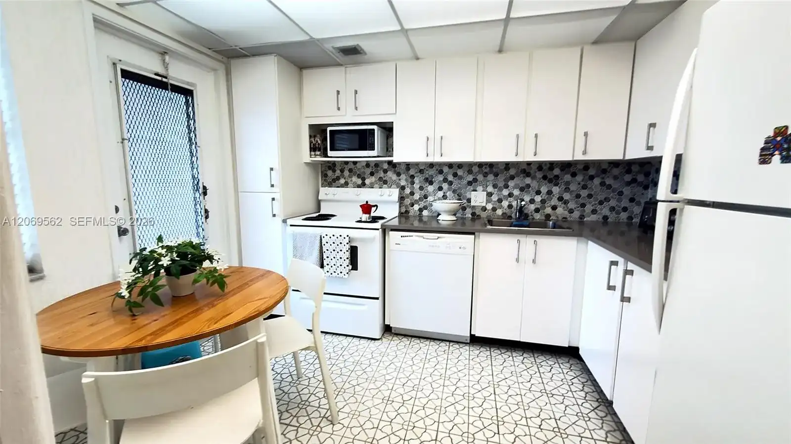 2950 N Palm Aire Dr # 605, Pompano Beach FL 33069