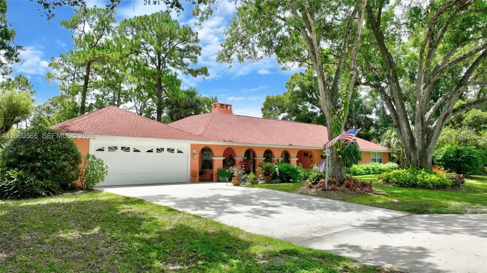 318 Fifth Ave, Lehigh Acres FL 33936