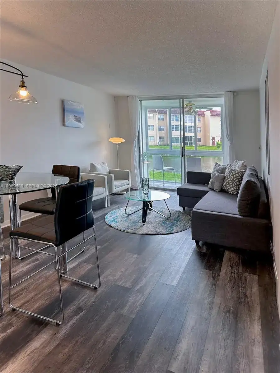 8881 Sunrise Lakes Blvd # 108, Sunrise FL 33322 photo 2