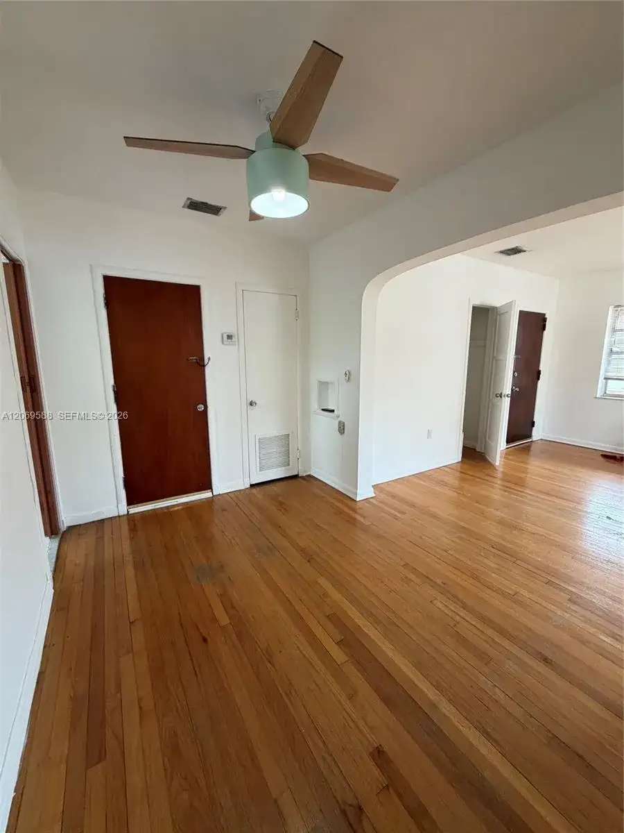33 Madeira Ave # 3, Coral Gables FL 33134 photo 4