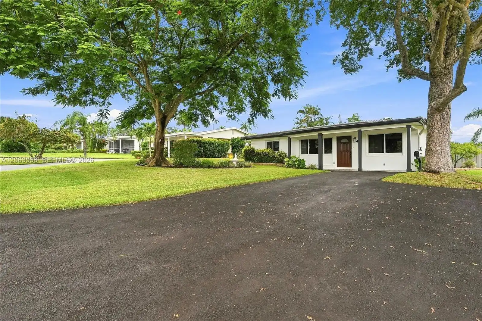 450 SW 1st St, Boca Raton FL 33432