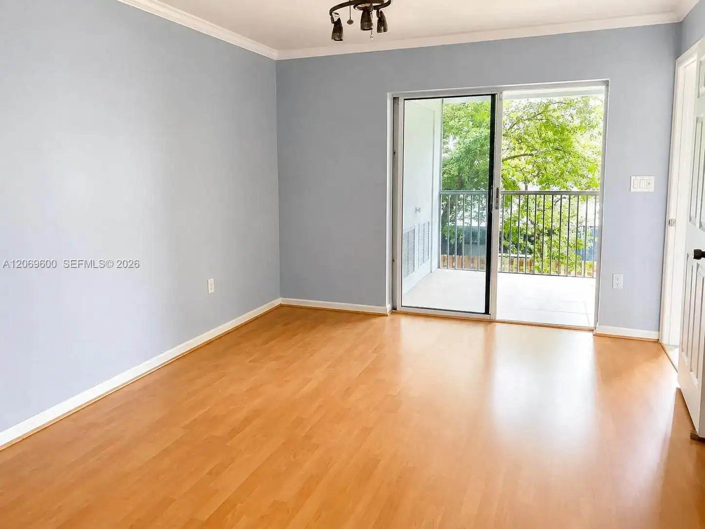 464 NE 210th Cir Ter # 10A, Miami FL 33179 photo 4
