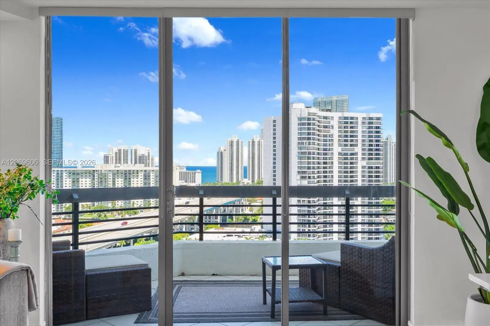 3500 Mystic Pointe Dr # 2107, Aventura FL 33180