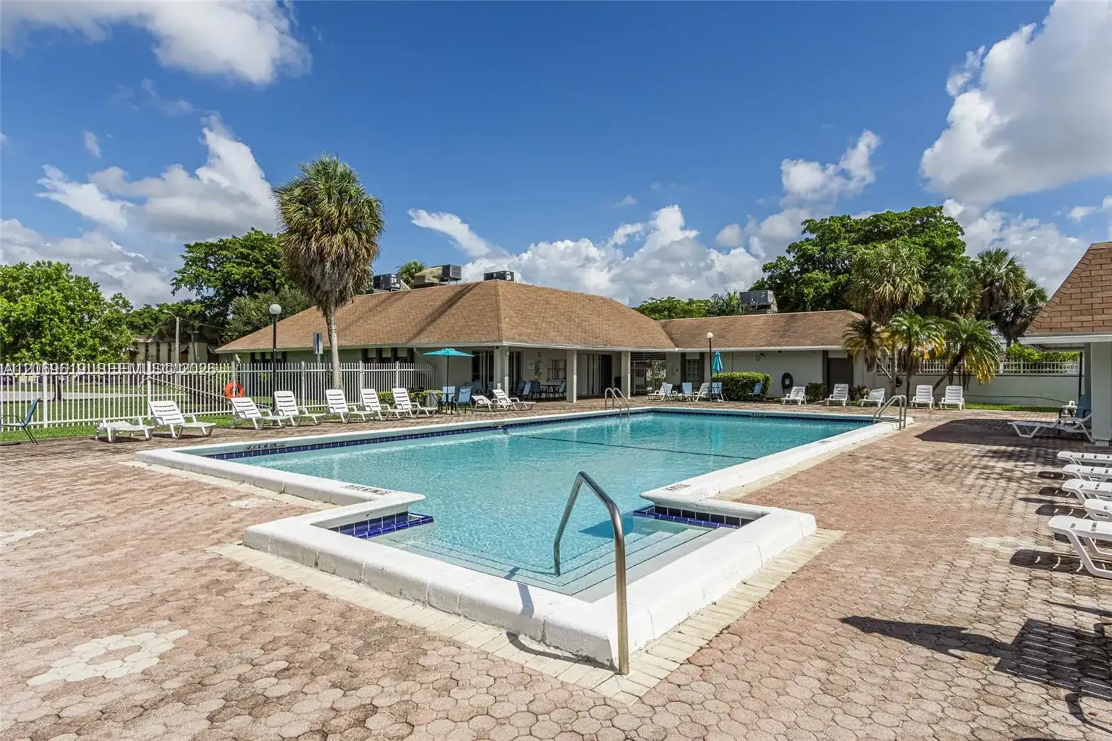 5510 S Lakewood Cir S # A, Margate FL 33063 photo 2