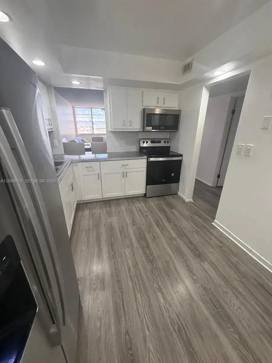 1351 NE Miami Gardens Dr # 1113E, Miami FL 33179 photo 2
