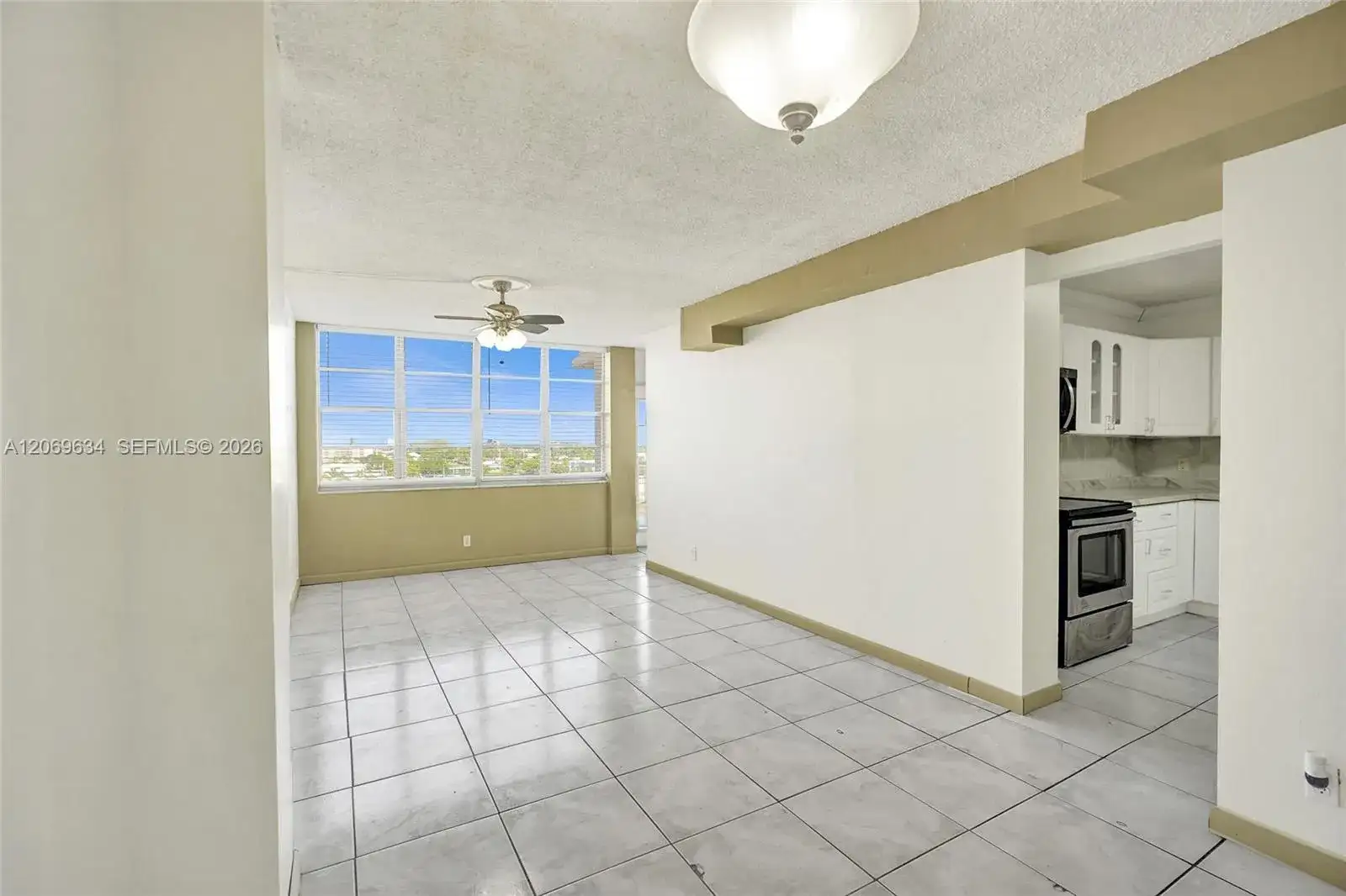 2025 NE 164th St # 710, North Miami Beach FL 33162 photo 2