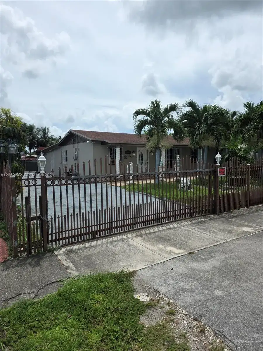 19001 NW 49th Ct, Opa-Locka FL 33055 photo 2