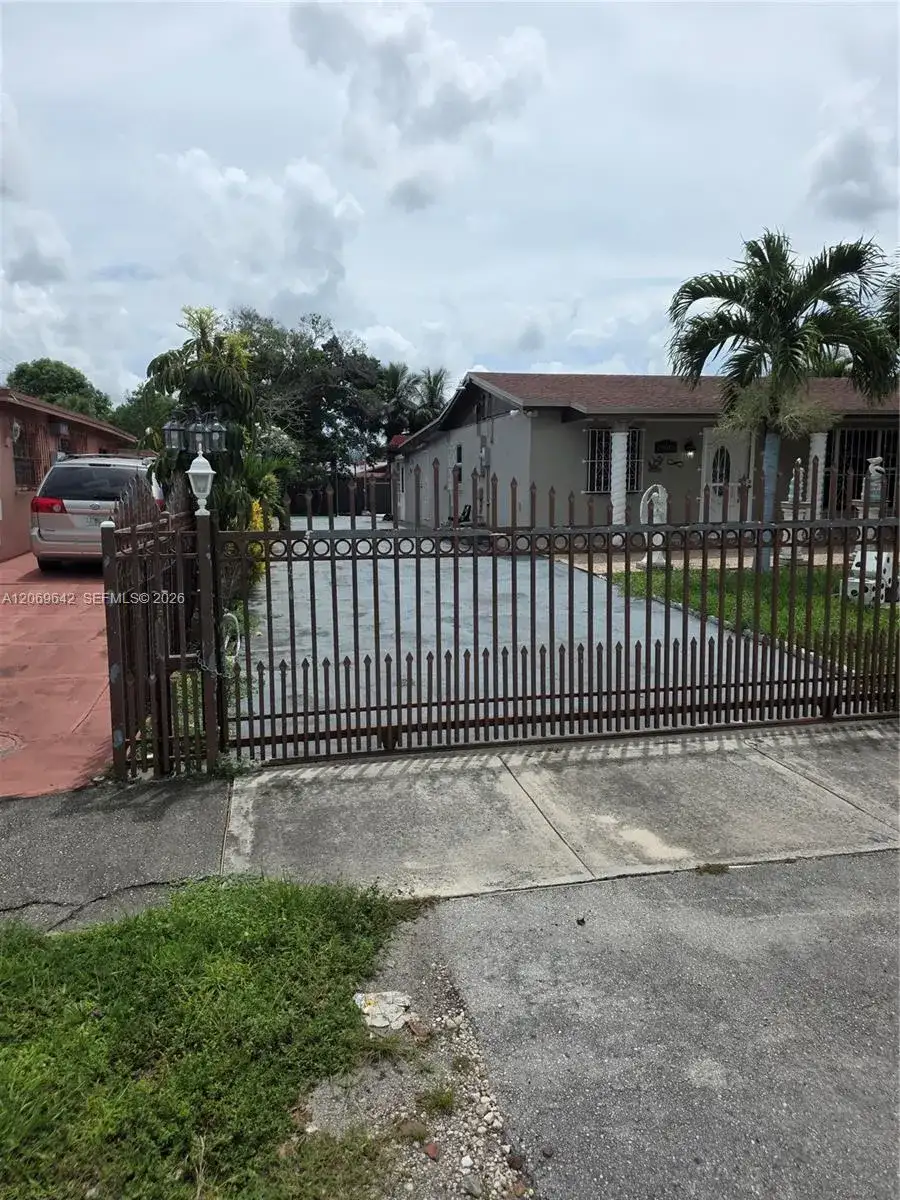 19001 NW 49th Ct, Opa-Locka FL 33055 photo 3