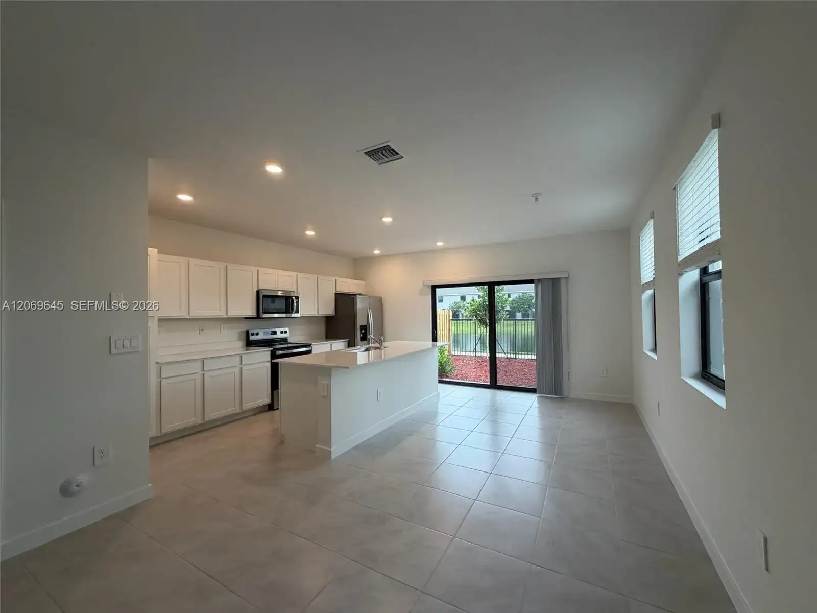 1432 NE 4th Ave # 0, Florida City FL 33034 photo 4