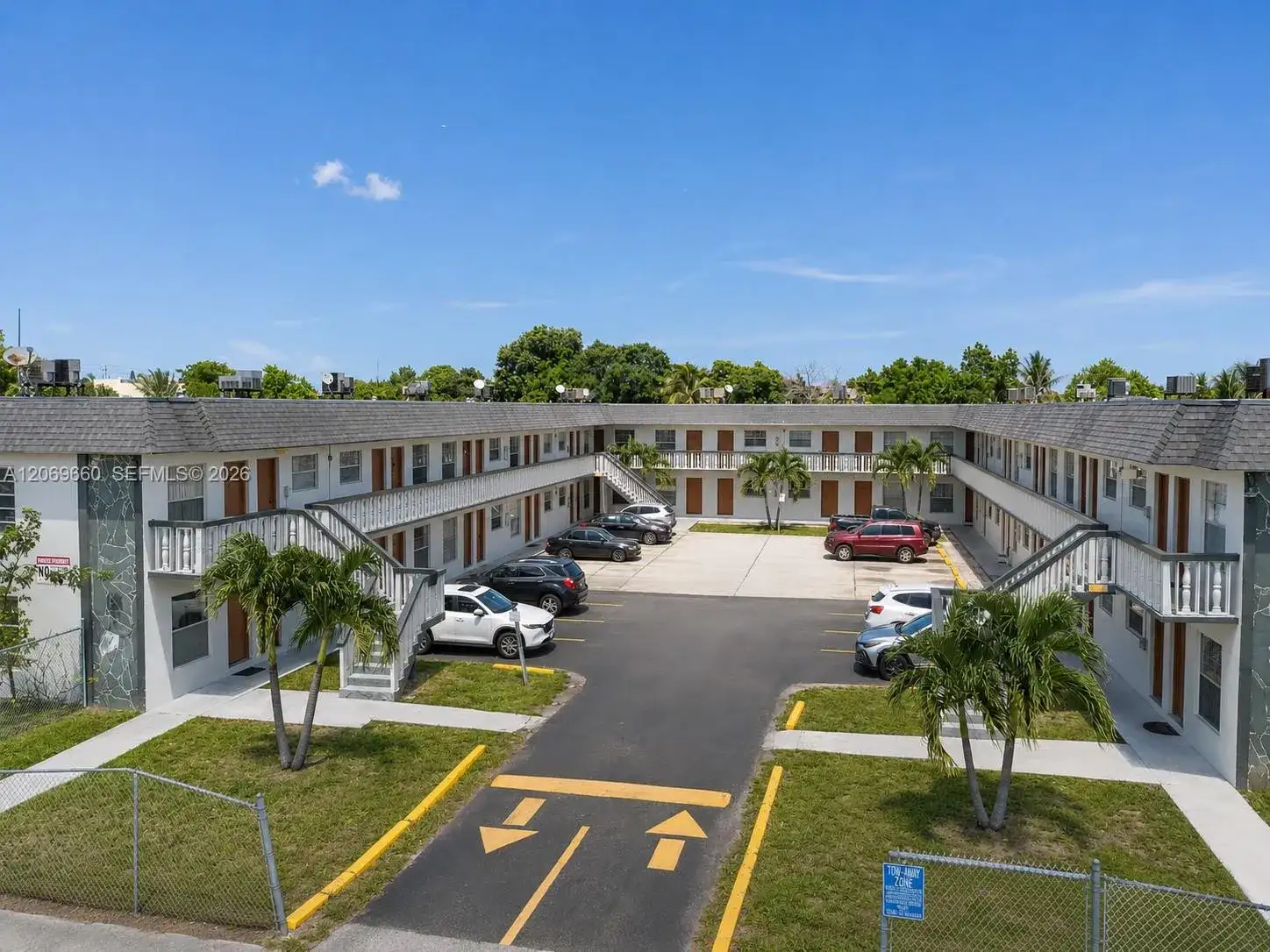 18101 NW 7th Ave, Miami Gardens FL 33169 photo 2