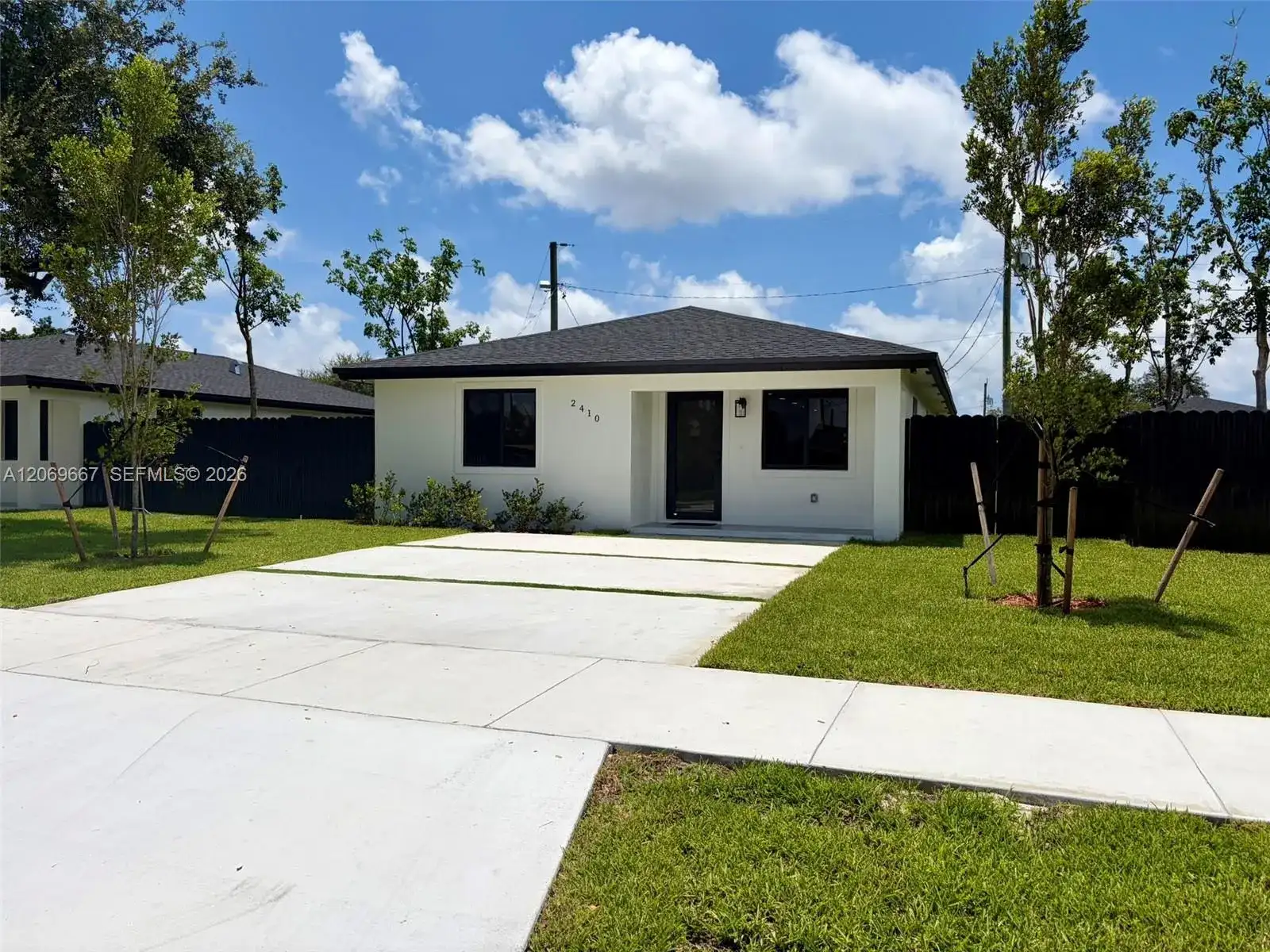 2420 NW 154th St, Miami Gardens FL 33054 photo 4