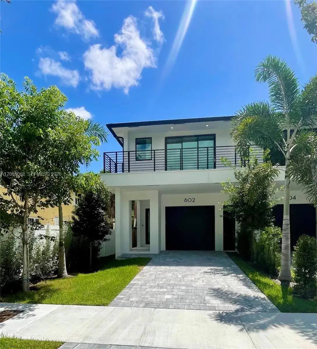 602 SW 7th Ave # 0, Fort Lauderdale FL 33315 photo 2