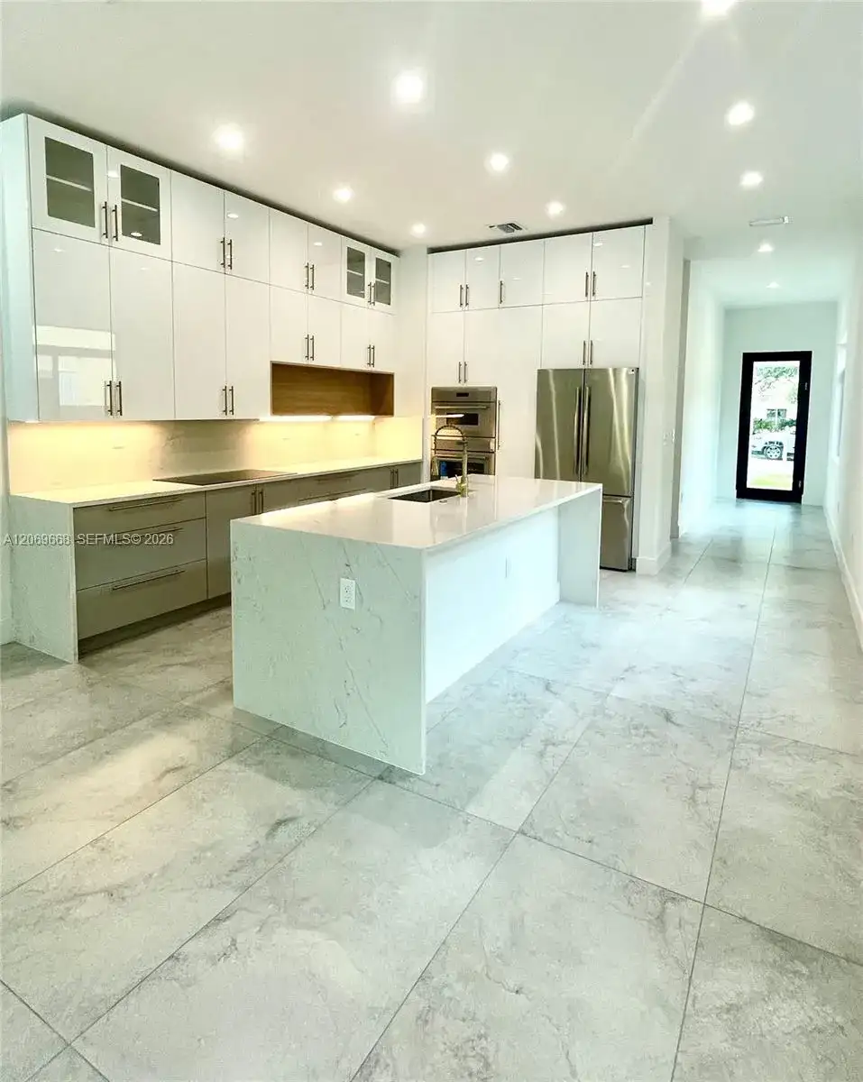 602 SW 7th Ave # 0, Fort Lauderdale FL 33315 photo 4